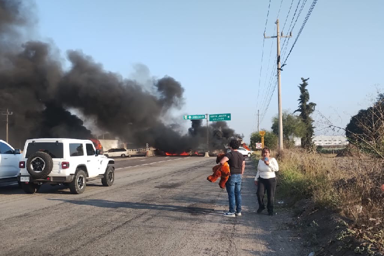 Narcobloqueos en Jalisco ppr operativo federal en Tapalpa
