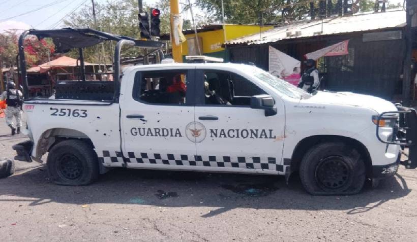 Suman 25 elementos de seguridad fallecidos tras narcobloqueos en Jalisco