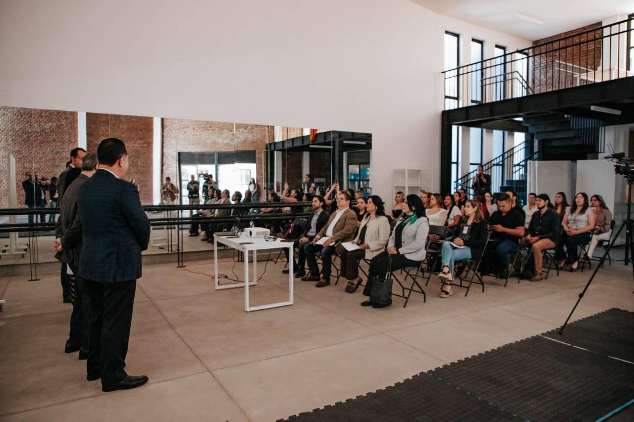 Capacitan a personal de las Colmenas en mediación vecinal