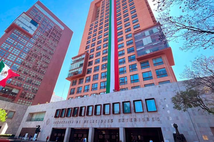 SRE de México emite aviso urgente a connacionales por escalada en Medio Oriente