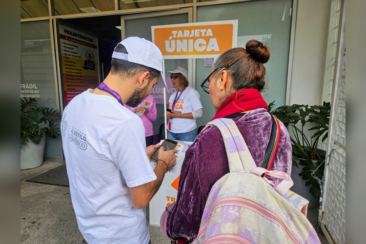 Condicionan atención médica al trámite de la Tarjeta Única