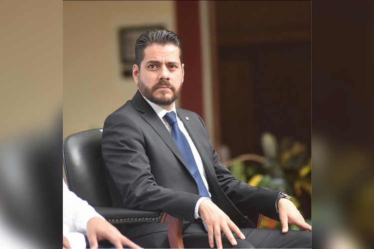 Líder sindical rechaza contratación de tres cuñadas