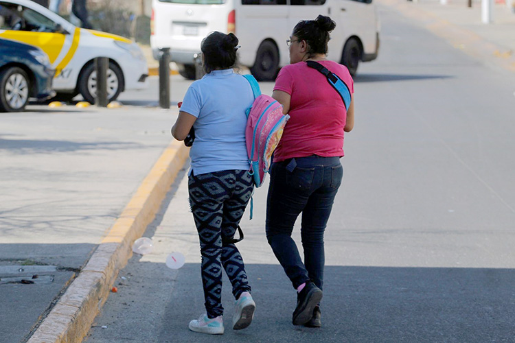 Presentan diputadas protocolo para atender abusos contra la mujer