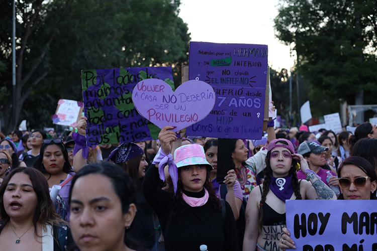 Anuncian cierres viales en Guadalajara por marchas del 8M este domingo