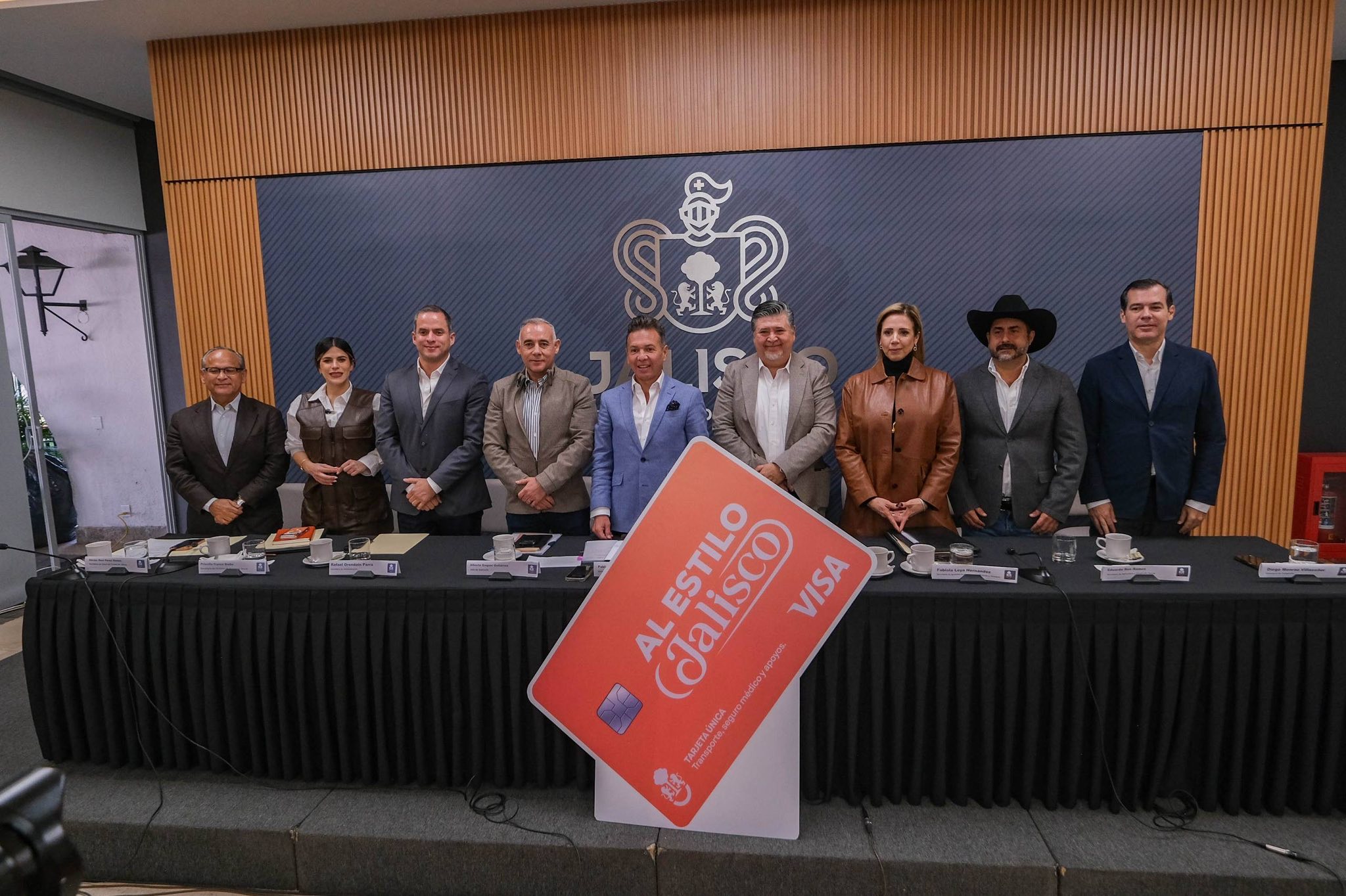 Lemus confirma que tarifa real del transporte público será de 14 pesos