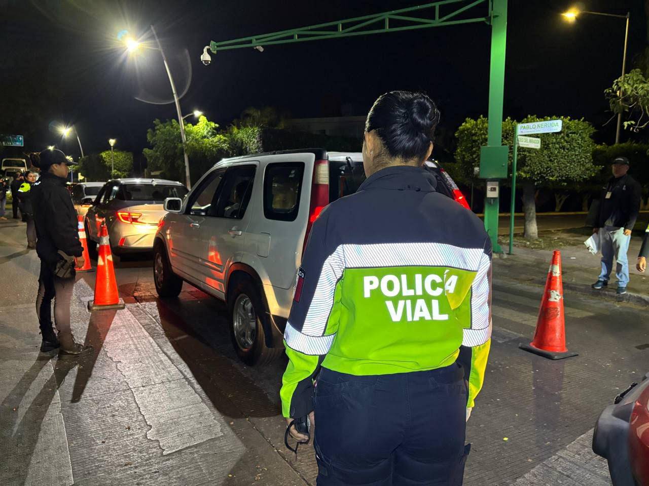 Conductor alcoholizado choca dos vehículos y es detenido