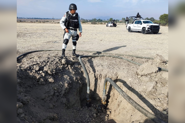 FGR investiga siete tomas clandestinas y asegura más de 8 mil litros de huachicol