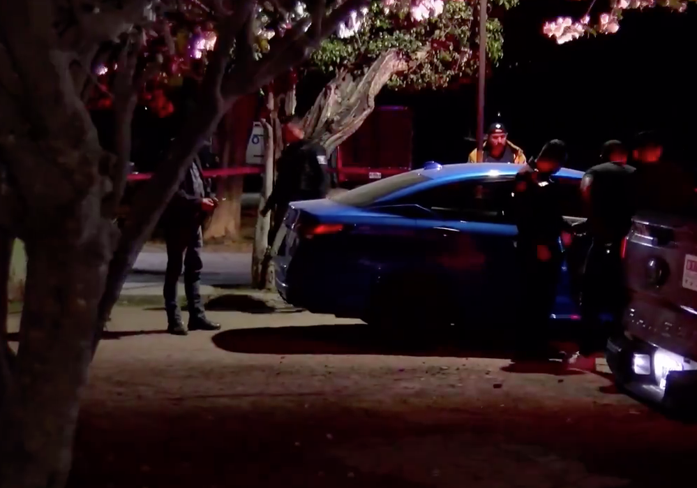 Asesinan a hombre dentro de un vehículo