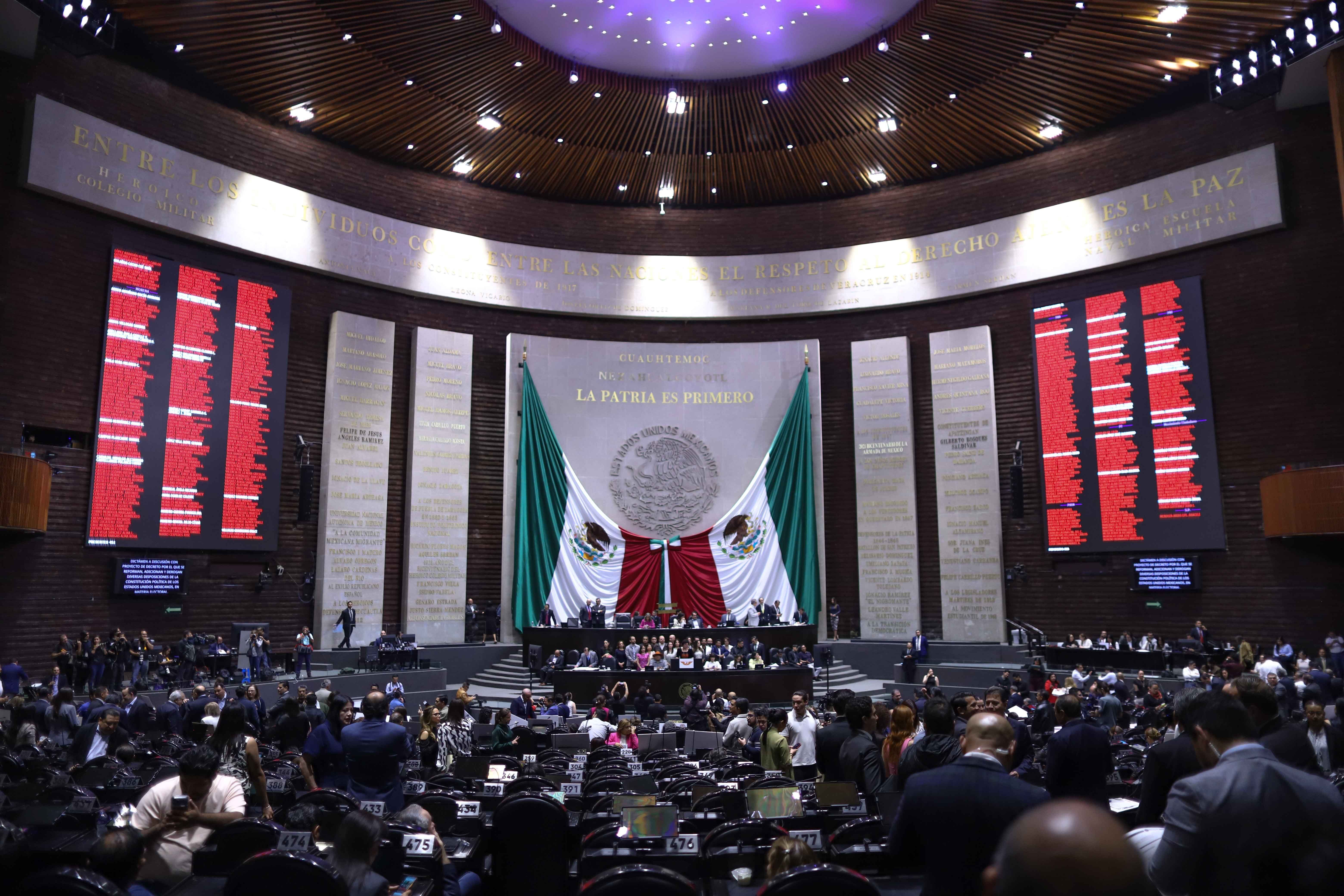 Advierten riesgos para el INE tras rechazo de reforma electoral