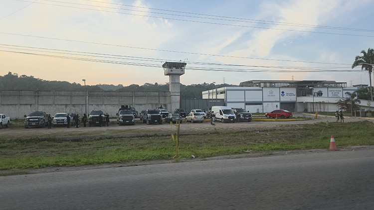 Descartan destitución de jefe de custodios; se fue de vacaciones