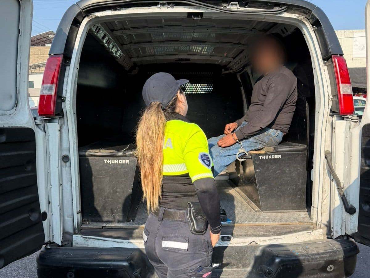 Conductor alcoholizado termina en el Curva