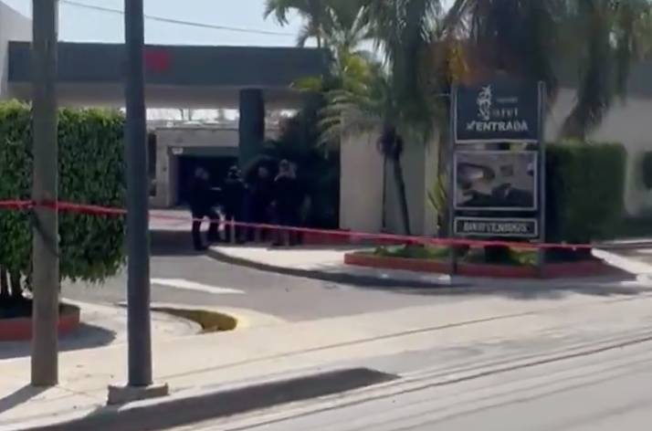 Localizan a mujer sin vida en motel de Tlaquepaque; detienen a hombre