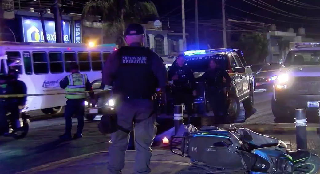 Muere motociclista tras choque con ambulancia