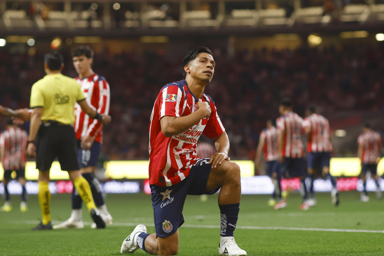 Chivas golea al León y asume el liderato del Clausura 2026