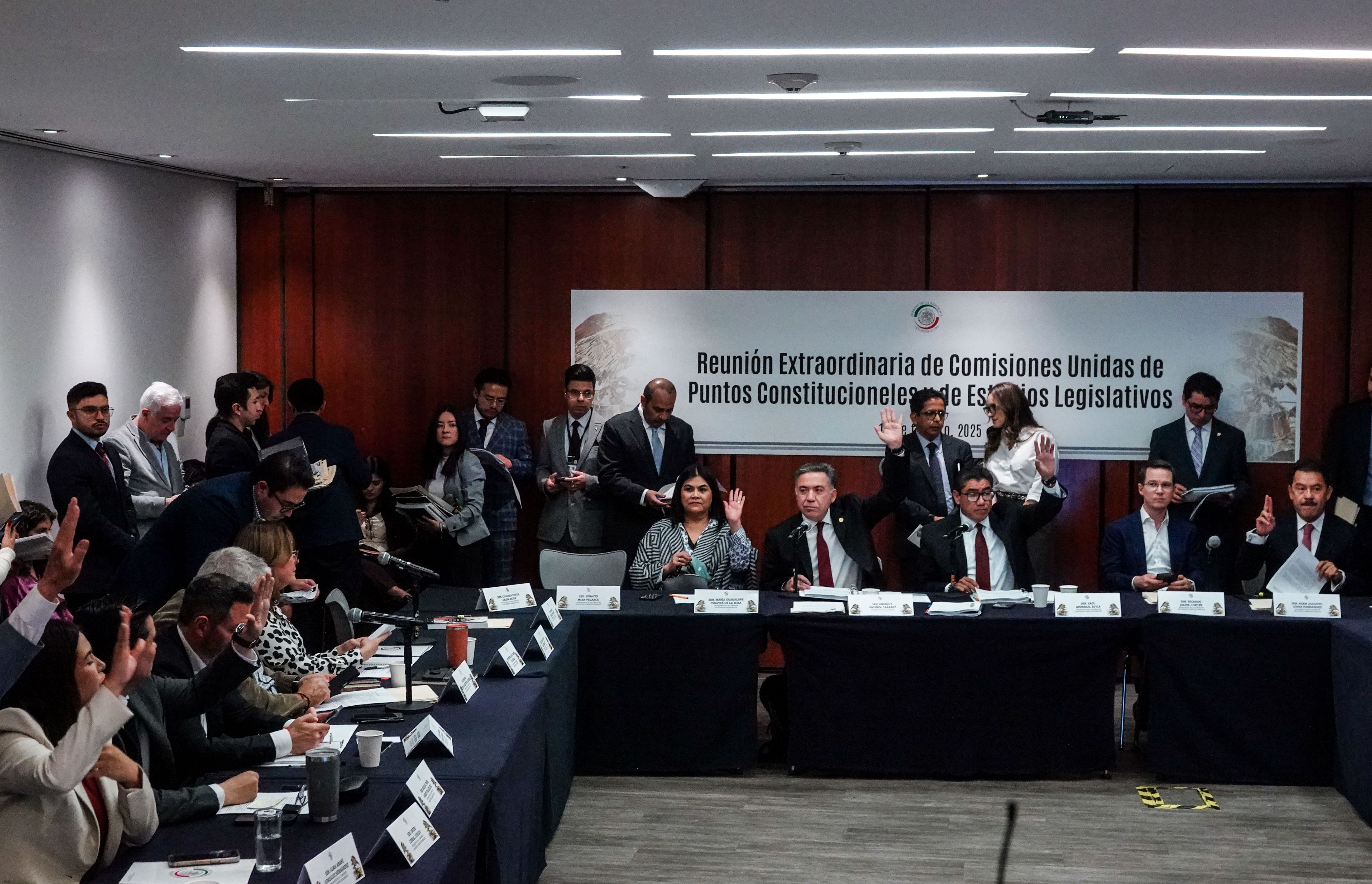 Aplazan discusión del “Plan B” en el Senado