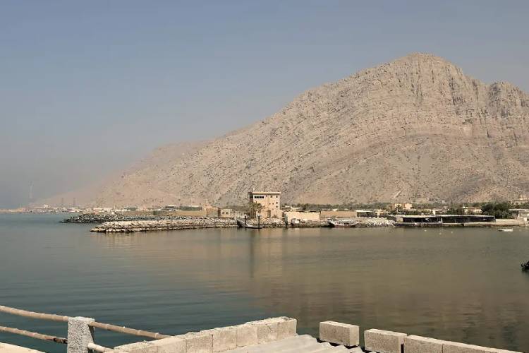 Trump cree que estrecho de Ormuz abrirá pronto