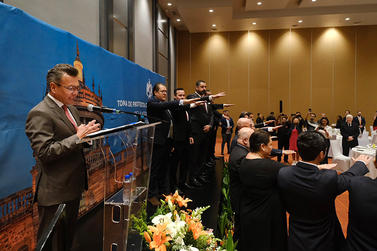 Rinde protesta nuevo consejo directivo de la AHJAL