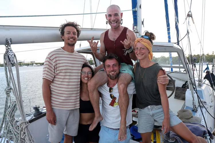 Los veleros del ‘Convoy Nuestra América’ que partieron hacia Cuba con ayuda humanitaria llegaron “sanos y salvos” a La Habana,