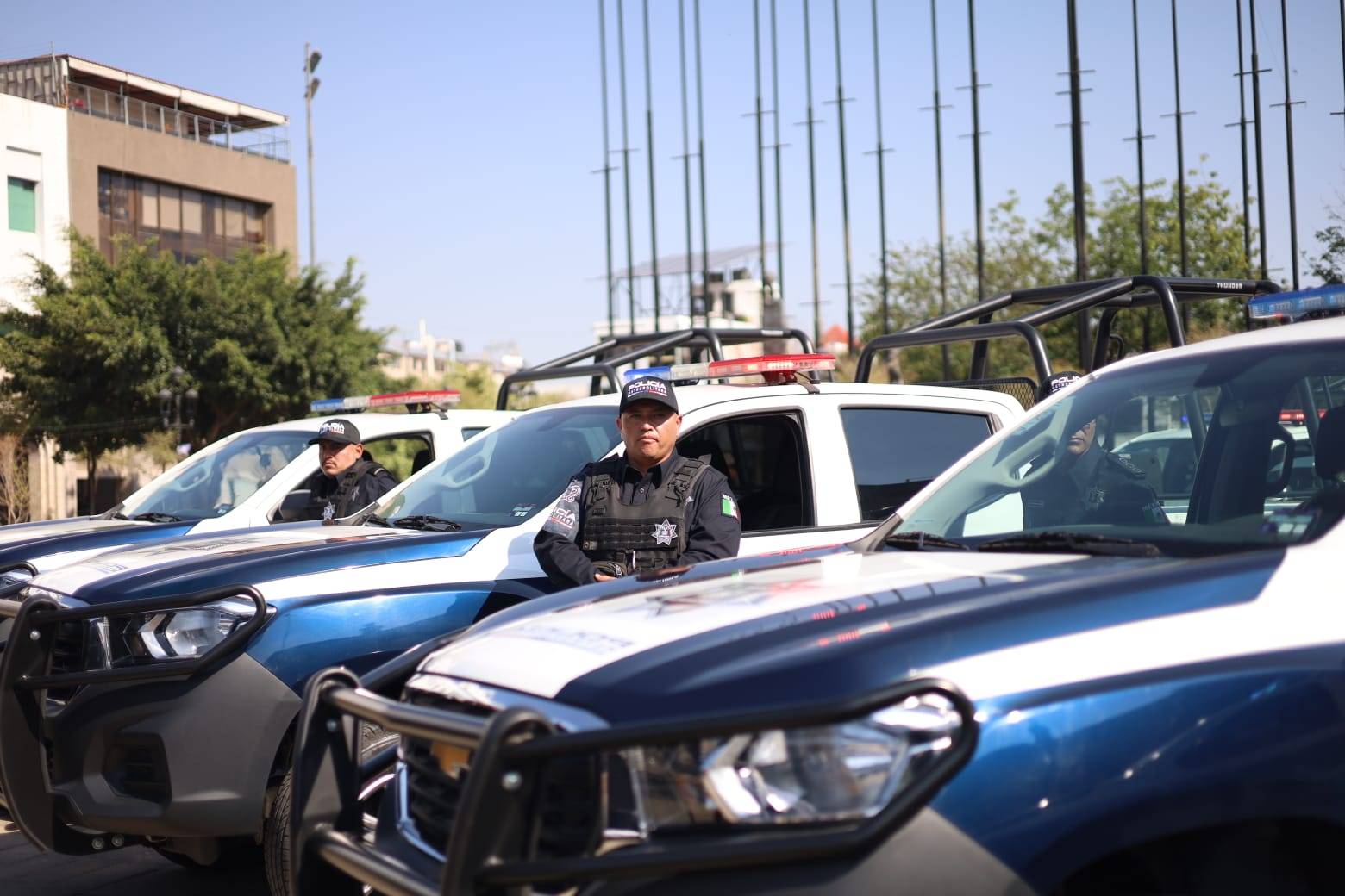 Entregan a la Secretaría de Seguridad patrullas y equipo por 87 mdp