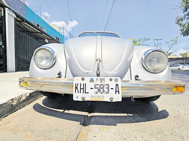 Faltan 365 mil de canjear sus placas gratuitas