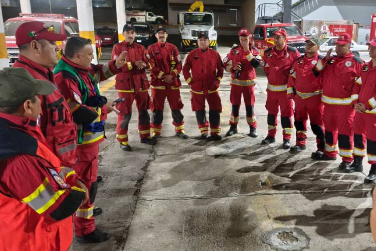 Jalisco despliega brigada de rescate para atender emergencia minera en Sinaloa