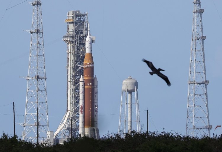 Misión Artemis II desplegó con éxito cuatro pequeños satélites 