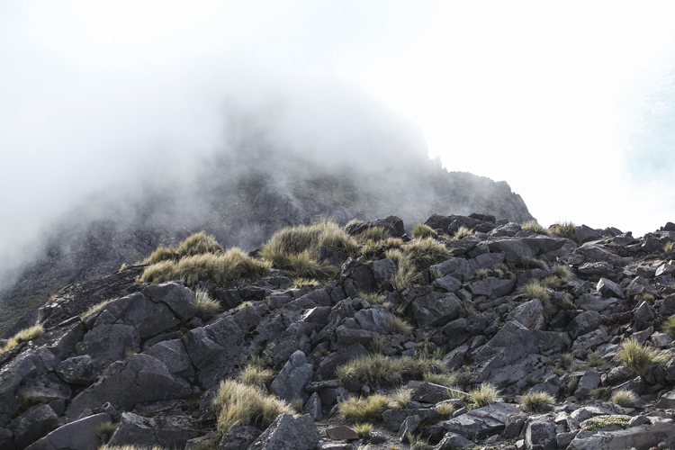 Rescatan a tres personas del Nevado de Colima