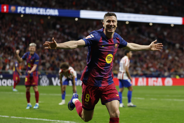 Lewandowski da la victoria al Barcelona en el minuto 88