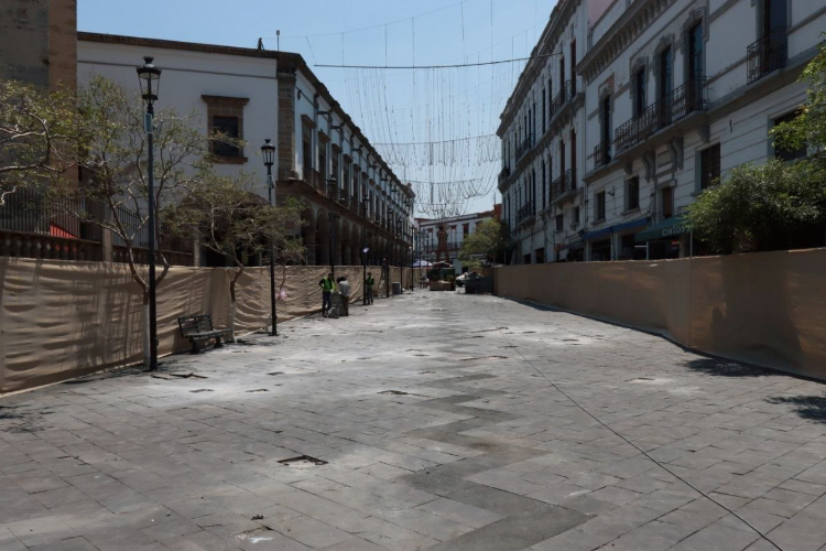 Arrancan mantenimiento en Plaza de los Mariachis