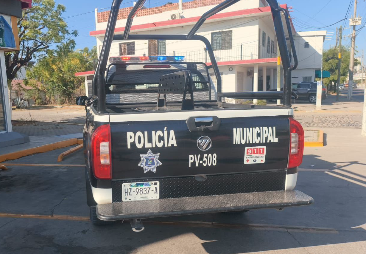 Vinculan a cuatro policías de Vallarta por abuso de autoridad