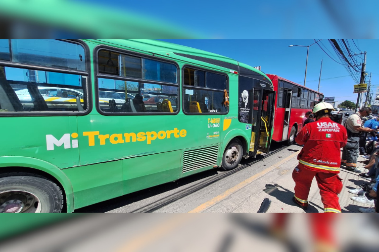 Accidentes en Zapopan y El Salto dejan 21 lesionados y dos fallecidos 