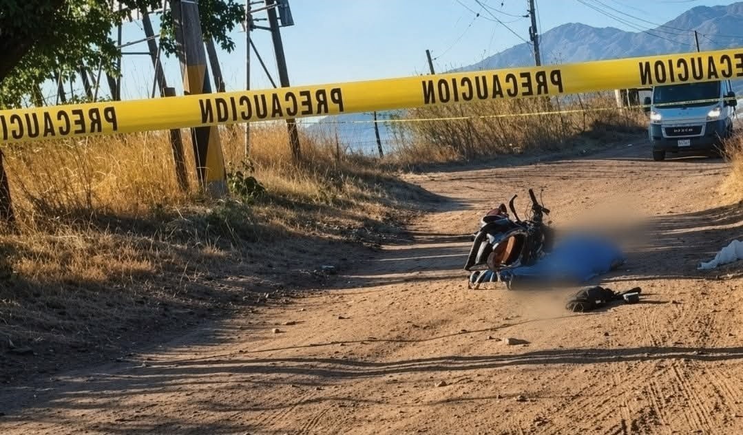 Motociclista pierde la vida tras derrapar en carretera