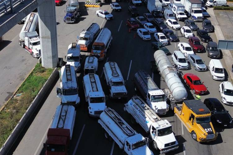Transportistas y campesinos rompen diálogo con Gobernación