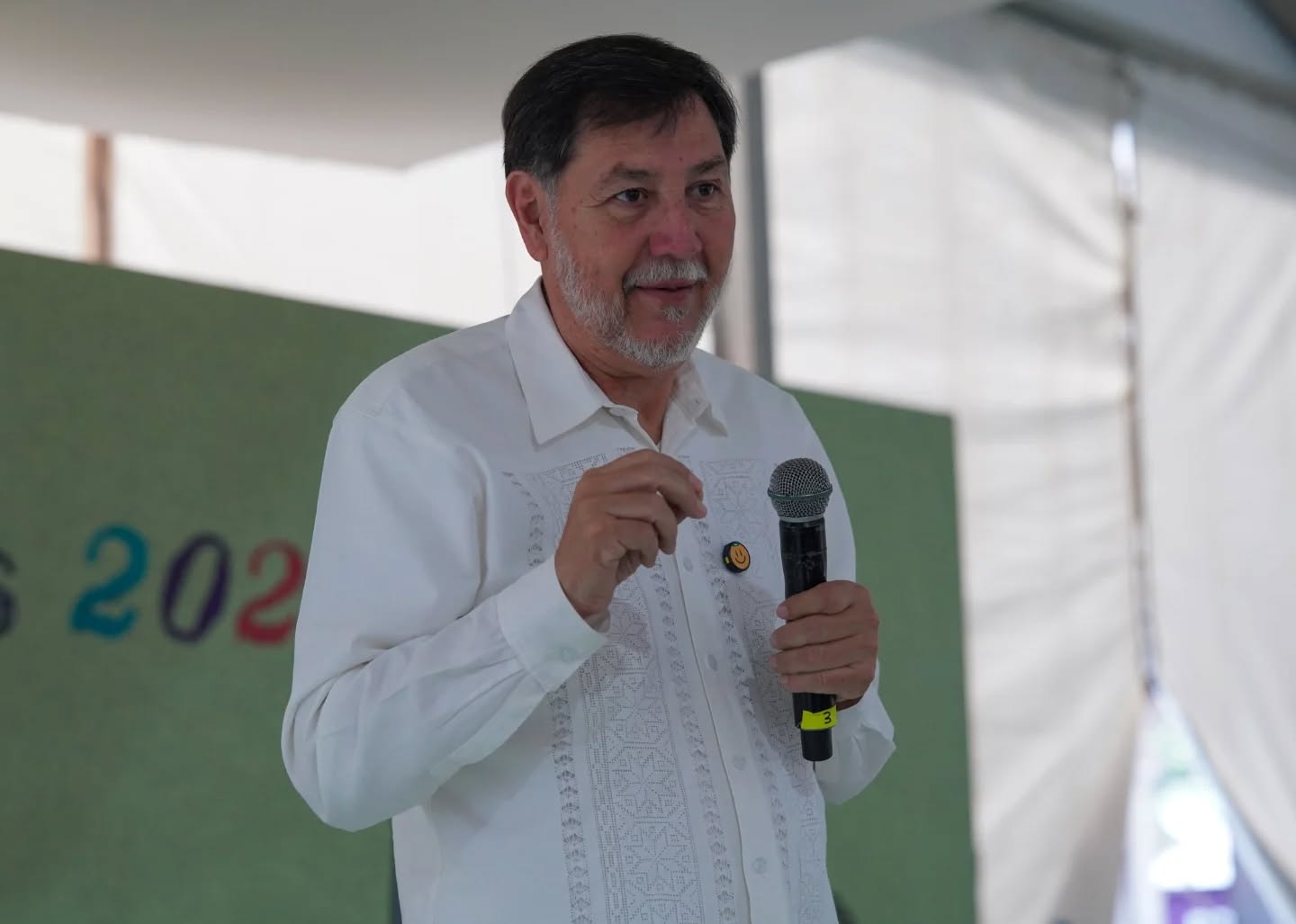 Noroña fue captado en sala VIP del aeropuerto de Tijuana