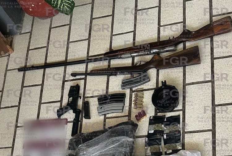 Aseguran armas y droga en Mazamitla