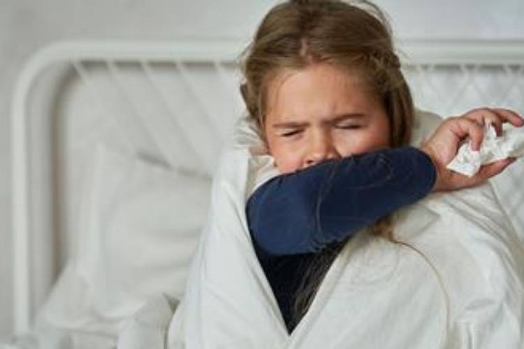 México registra repunte de tos ferina; murieron 72 bebés en 2025