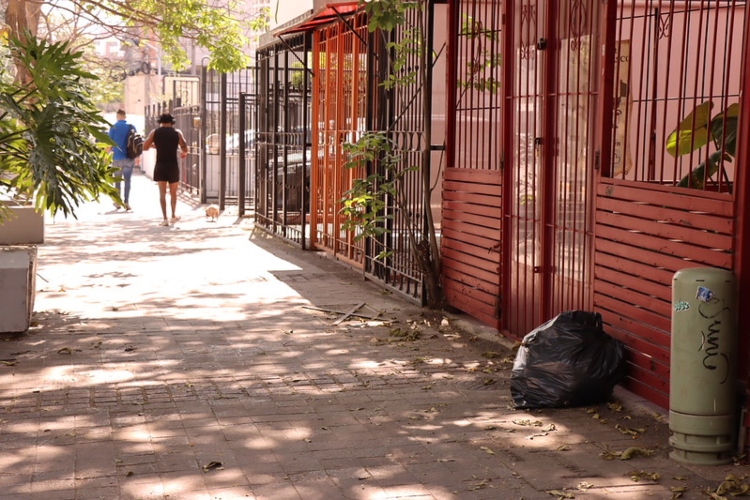 GDL asegura que reforzó limpieza de calles tras retiro de papeleras