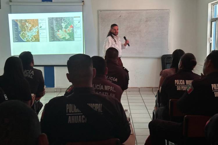 Capacita COBUPEJ a más de 100 servidores públicos en Nayarit