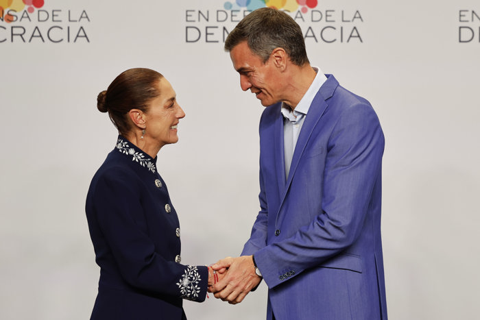 Sánchez y Sheinbaum sellan la normalización de relaciones tras la tensión por la conquista