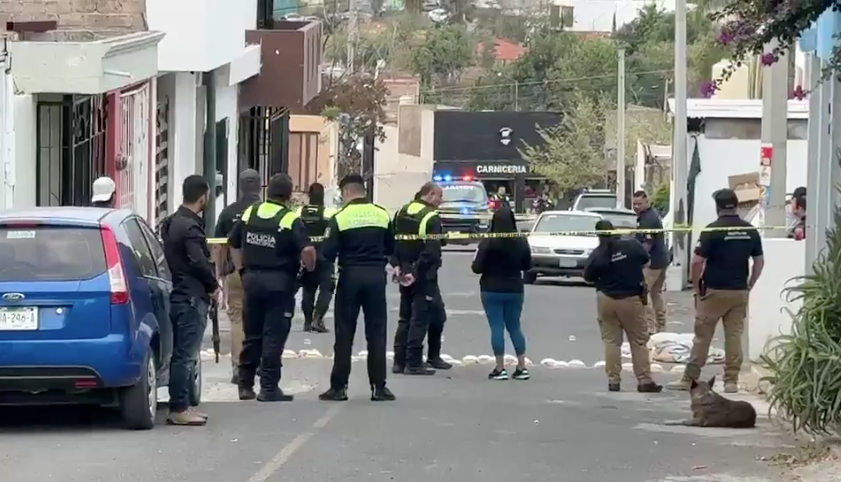 Lo asesinan al salir de su casa en Tonalá