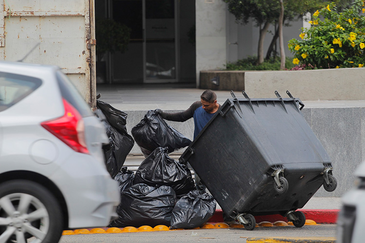Multa Guadalajara a 25 negocios por no acreditar manejo de residuos