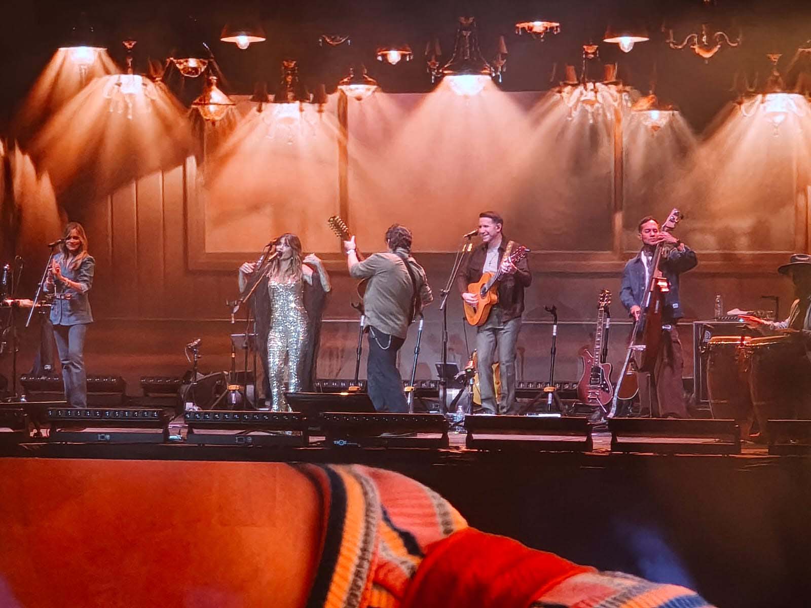 Kany García desata euforia en Gdl y continuará su paso por tres ciudades más