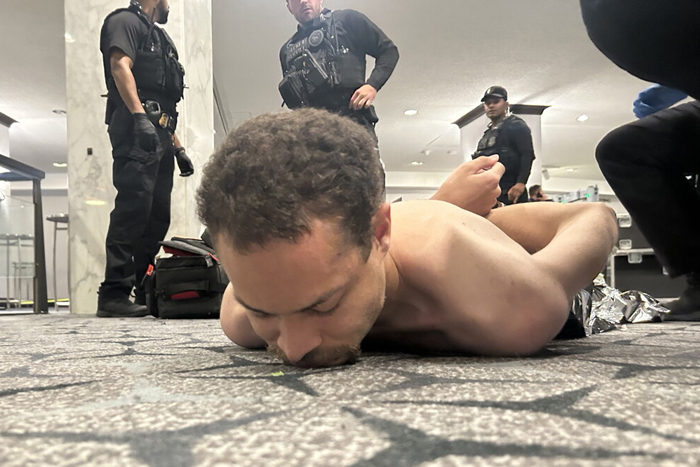 Sospechoso de intentar asesinar a Trump en cena de gala comparece ante una corte federal