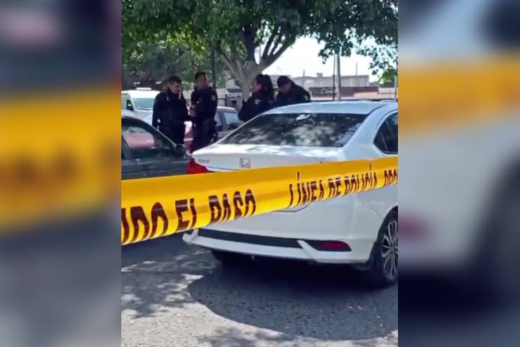 Balacera en estacionamiento de plaza comercial