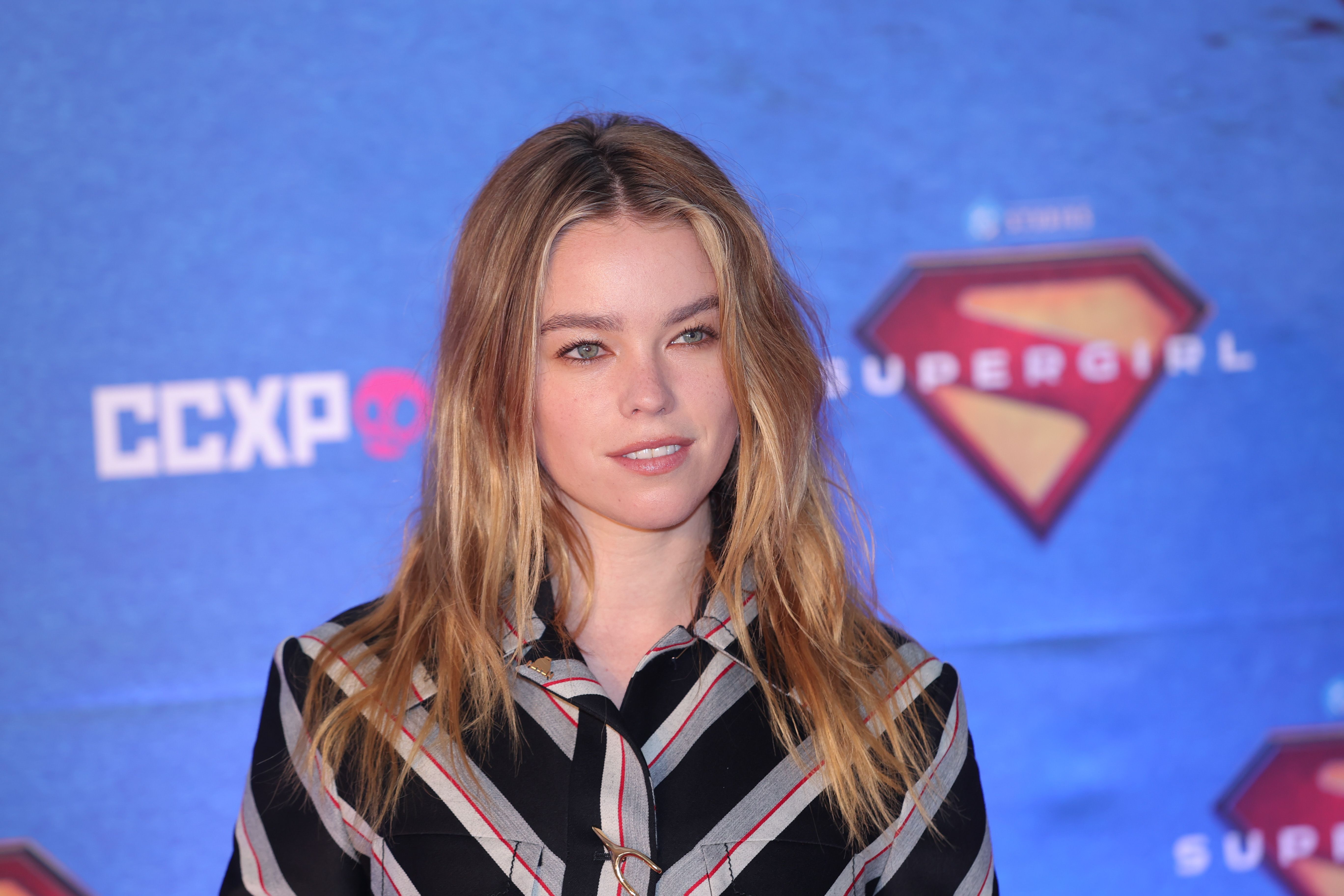 Milly Alcock presenta en México la nueva ‘Supergirl’