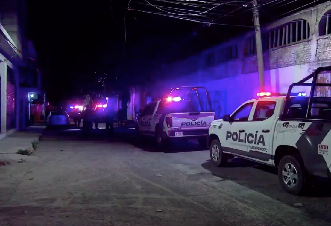 Ingresan a su casa y le disparan