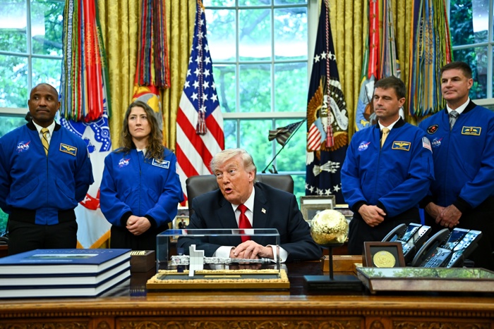 Trump recibe en la Casa Blanca a los astronautas de la misión Artemis II