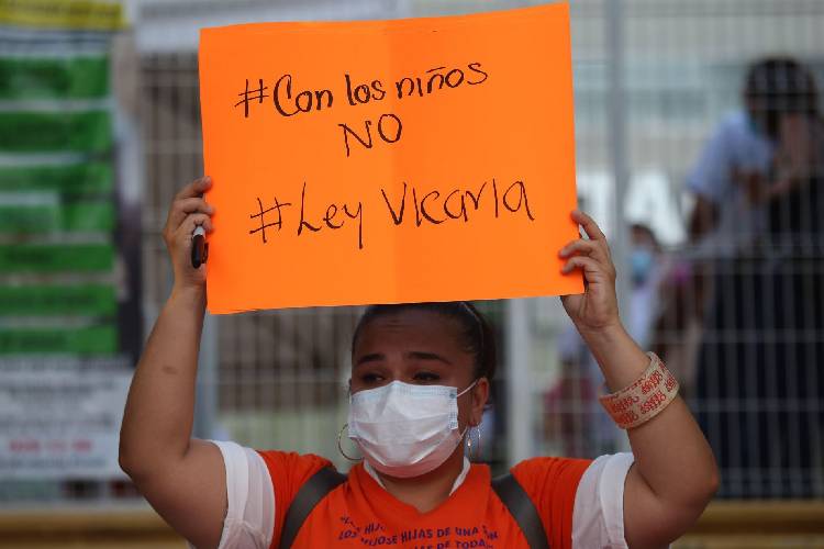Exigen publicación inmediata de ley contra violencia vicaria en Jalisco