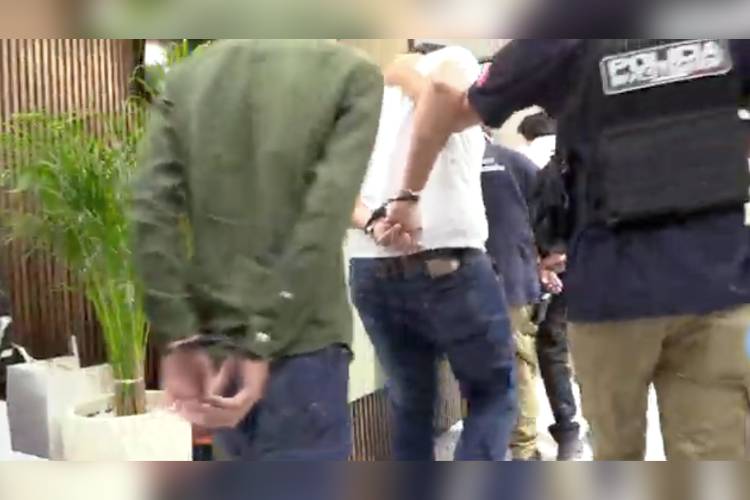 Detienen a seis por presunto fraude de financiera automotriz