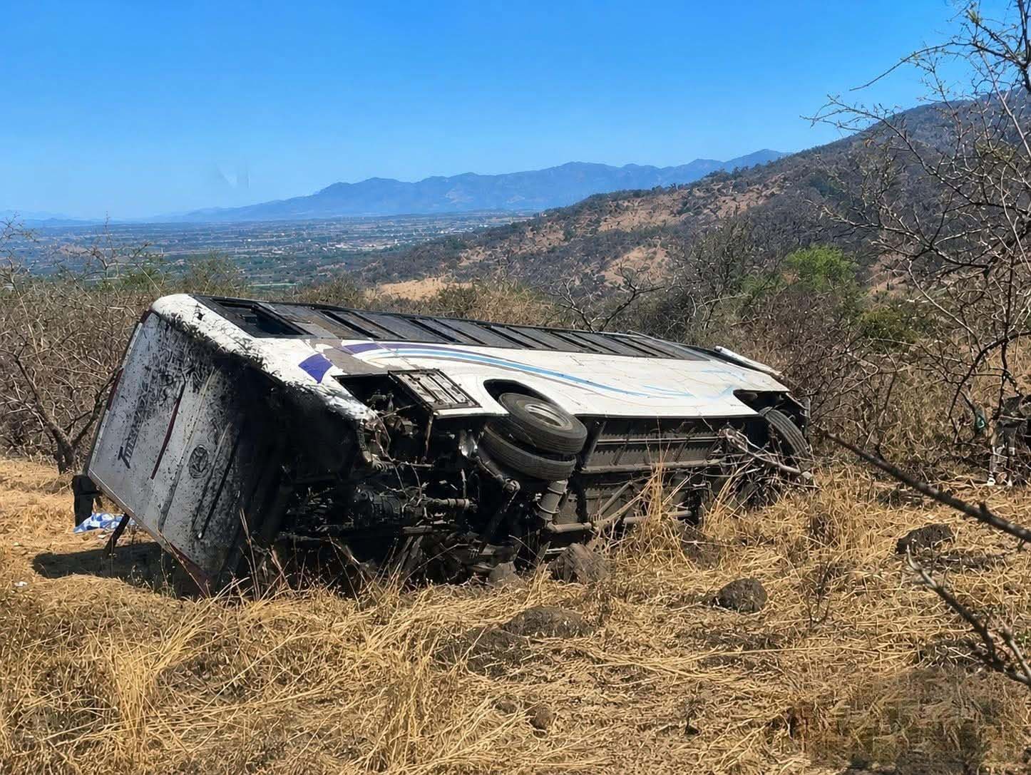 Volcadura en Nayarit deja 11 fallecidos